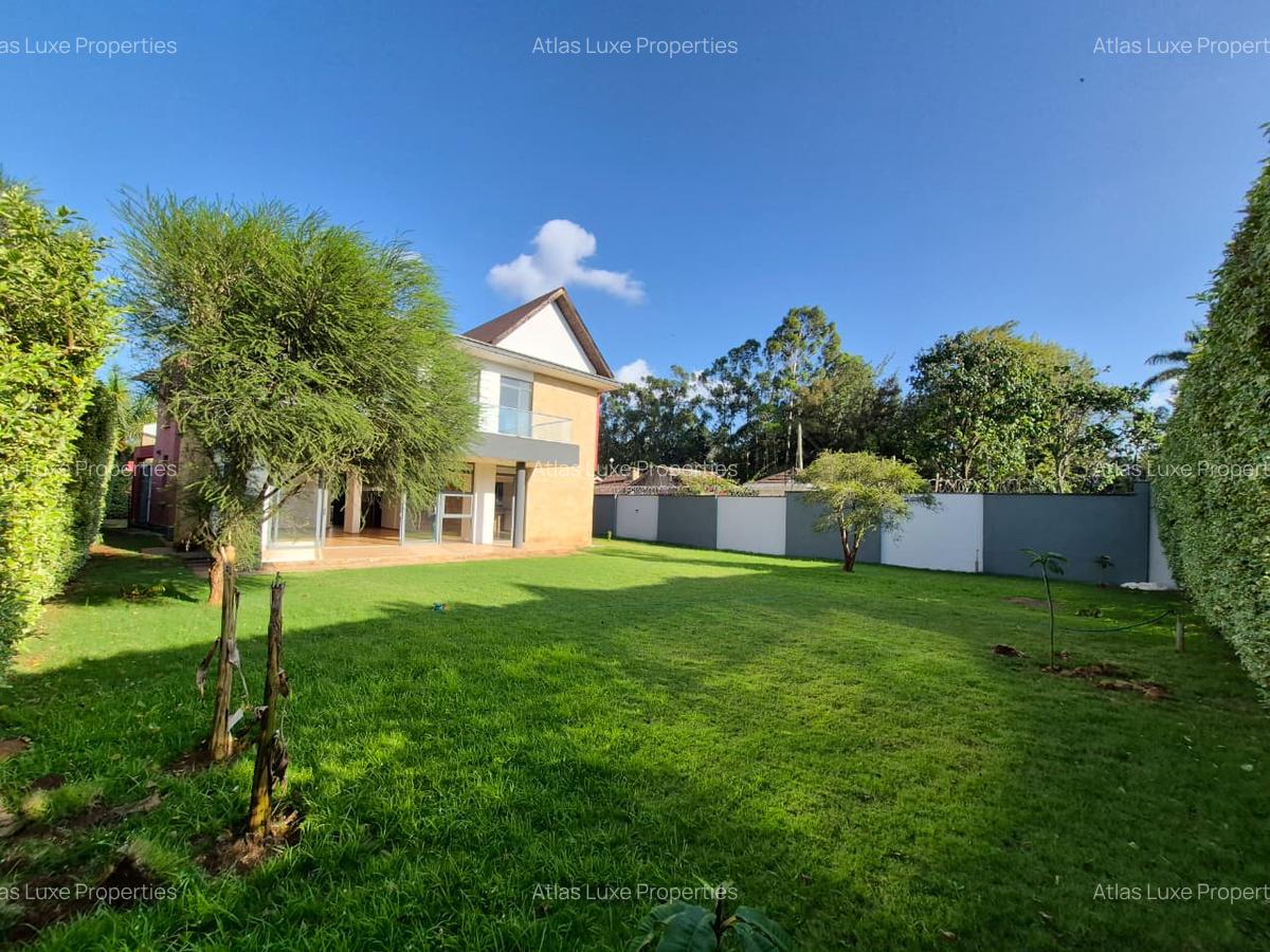 4 Bed Townhouse with En Suite in Garden Estate - 12