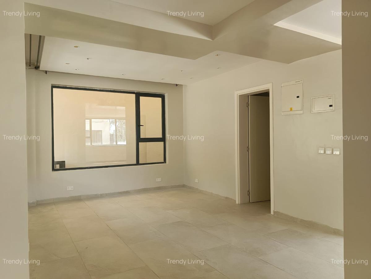 5 Bed Townhouse with En Suite in Lavington - 7