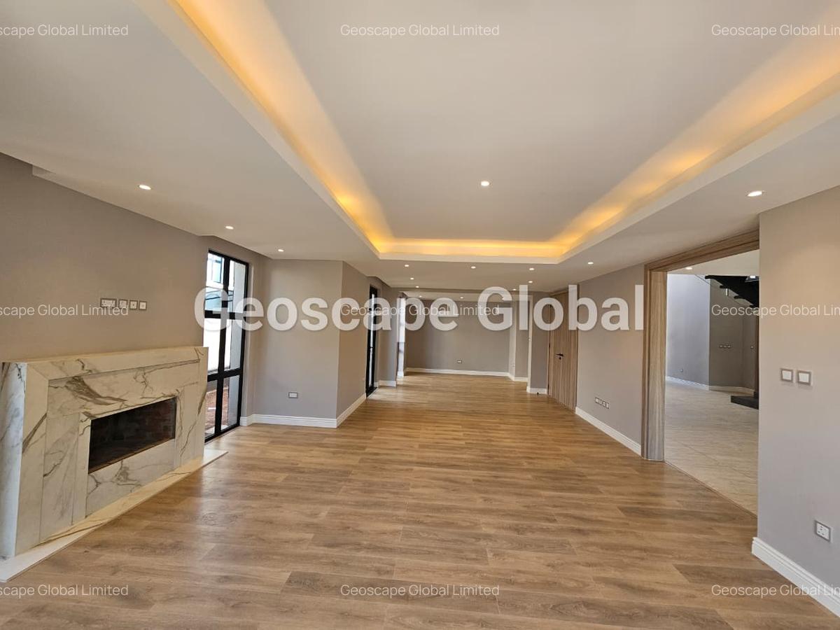 4 Bed House with En Suite in Runda - 7
