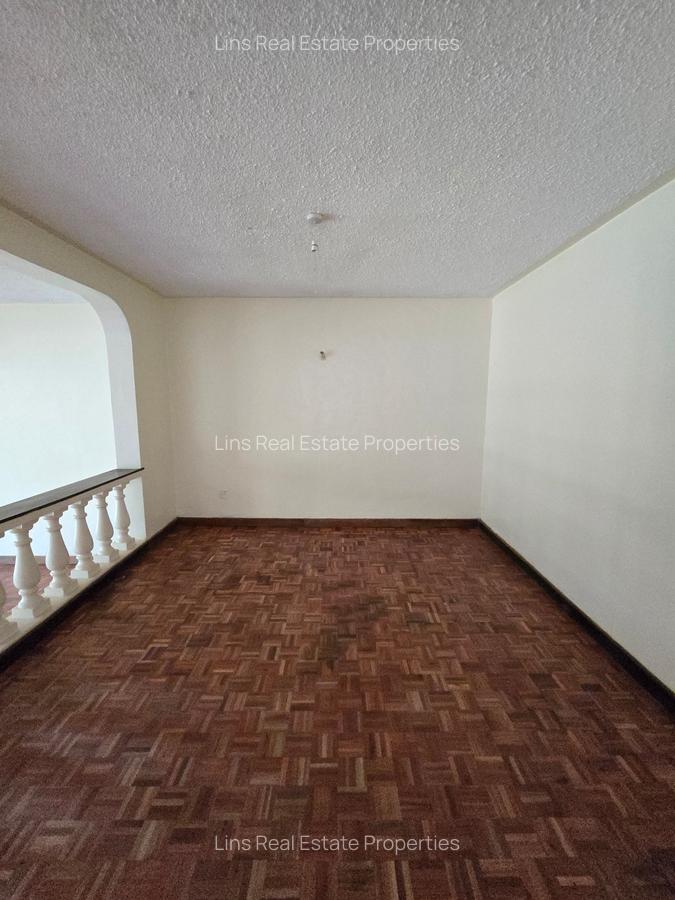 4 Bed Townhouse with En Suite in Spring Valley - 8