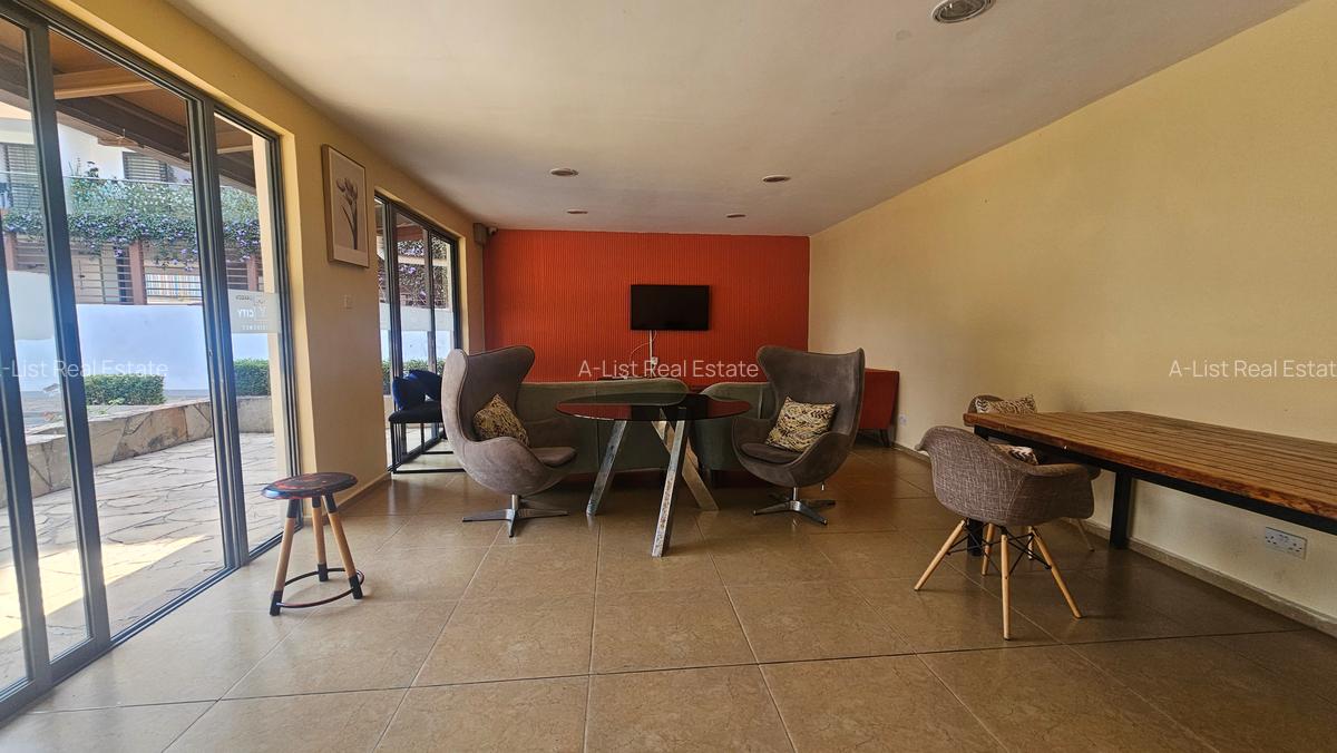 4 Bed Townhouse with En Suite at Garden City - 20