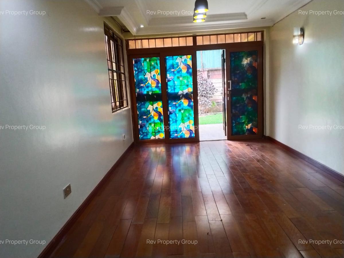 5 Bed Villa with En Suite in Lavington - 7