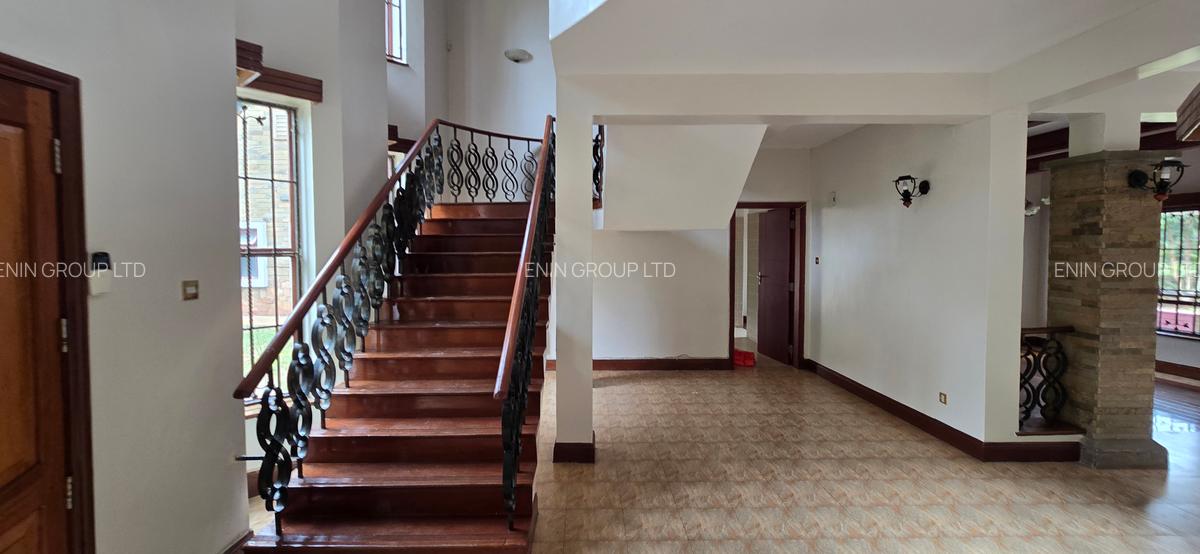 5 Bed Townhouse with En Suite at Runda - 9