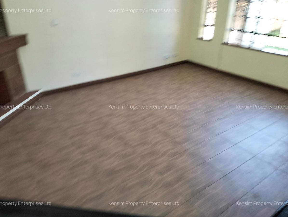5 Bed Townhouse with En Suite in Lavington - 9