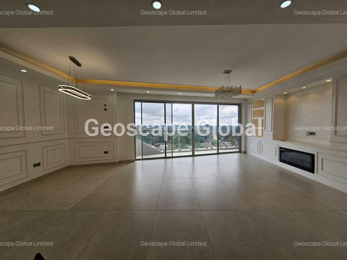 4 Bed Apartment with En Suite in Spring Valley - 3