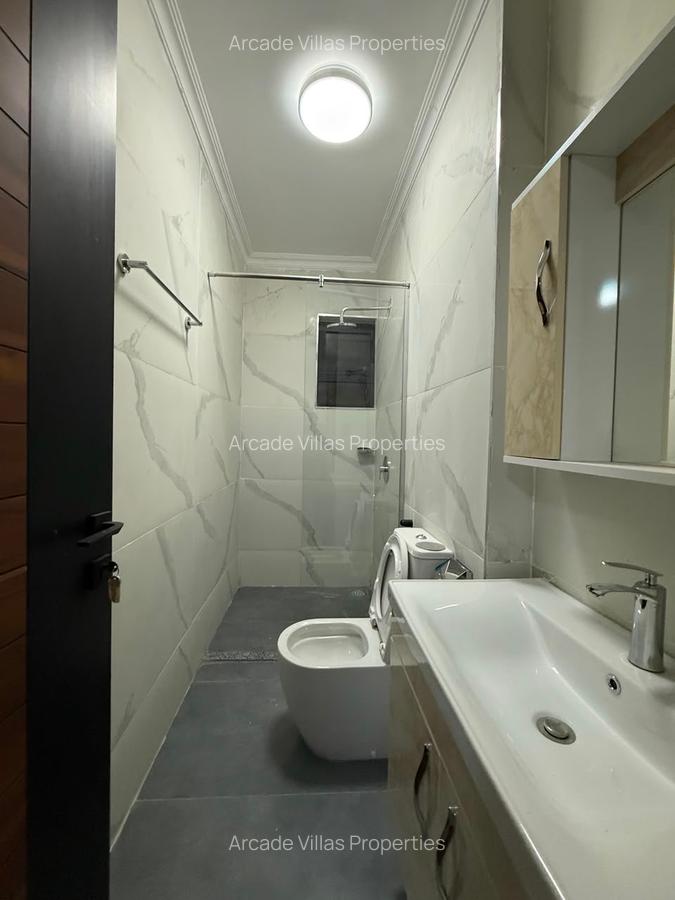 5 Bed Apartment with En Suite in Kilimani - 5