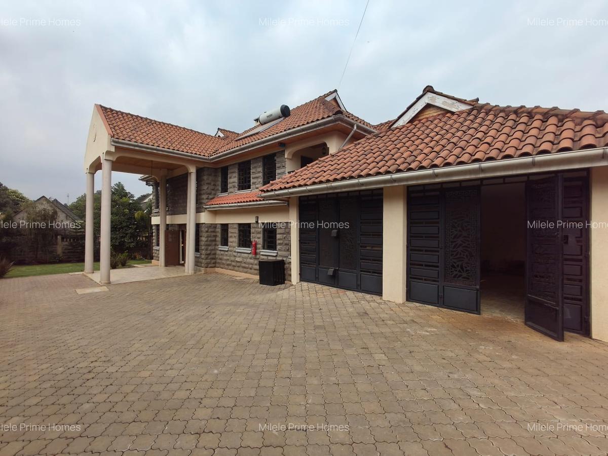 6 Bed Villa with En Suite at New Kitisuru - 20