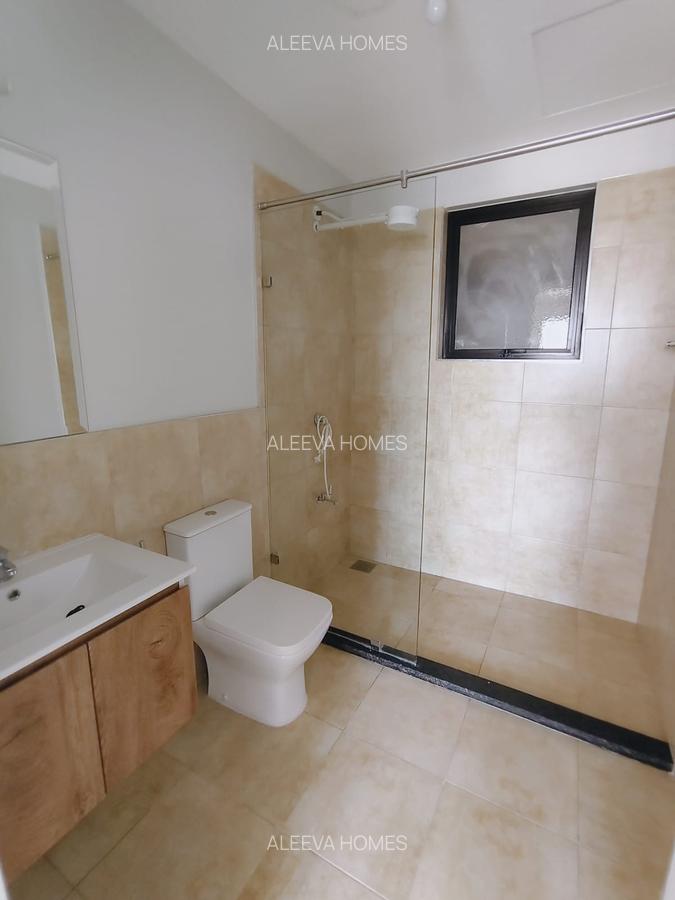 2 Bed Apartment with En Suite in Garden Estate - 16