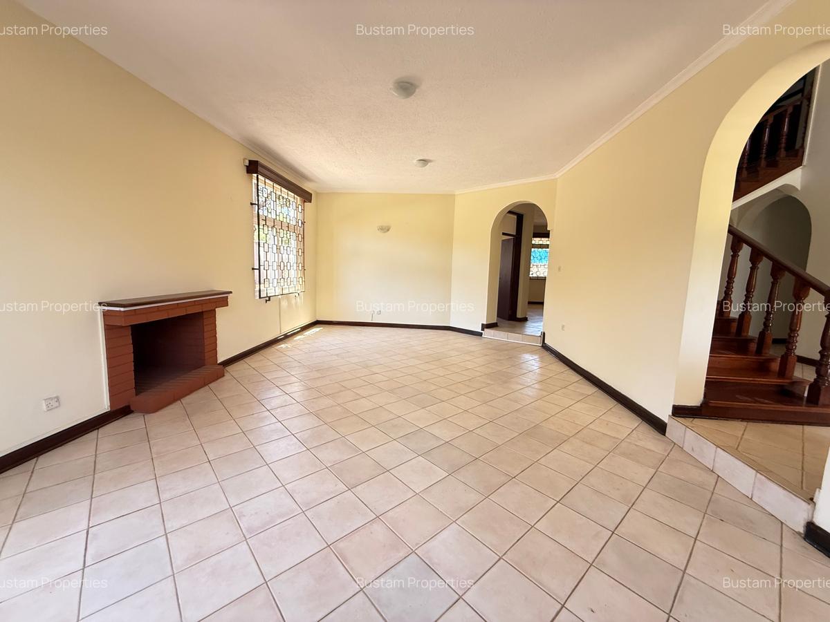 5 Bed Townhouse with En Suite in Lavington - 19