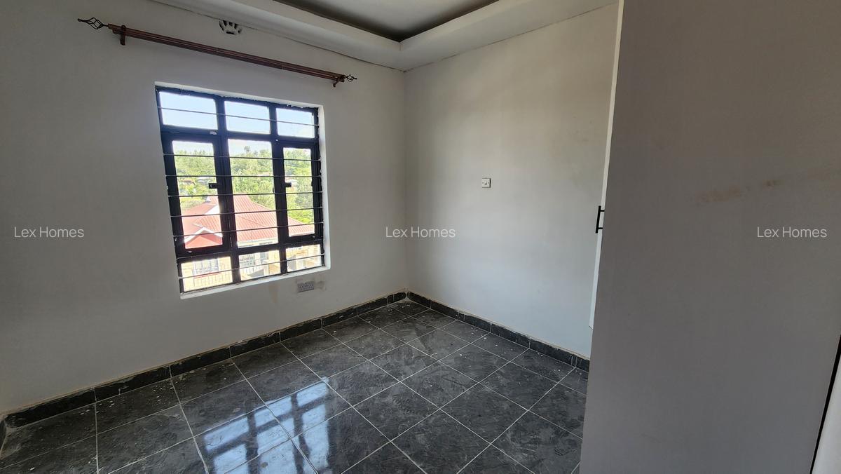 4 Bed House with En Suite at Kahuho - 11