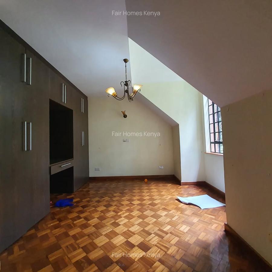 4 Bed Townhouse with En Suite at Chalbi Drive - 9
