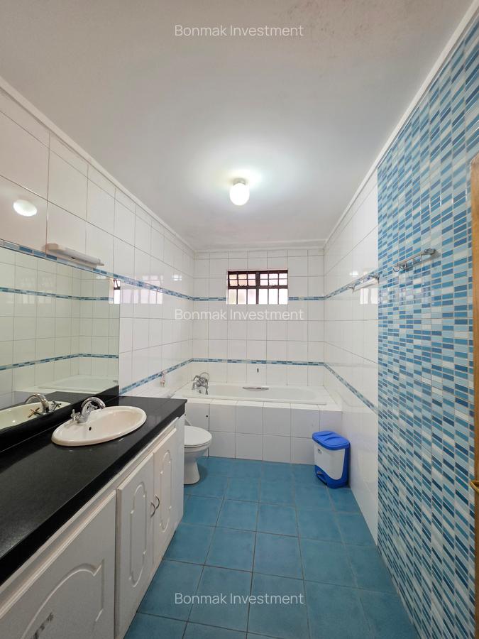 Furnished 3 Bed Apartment with En Suite at Brookside Drive - 15