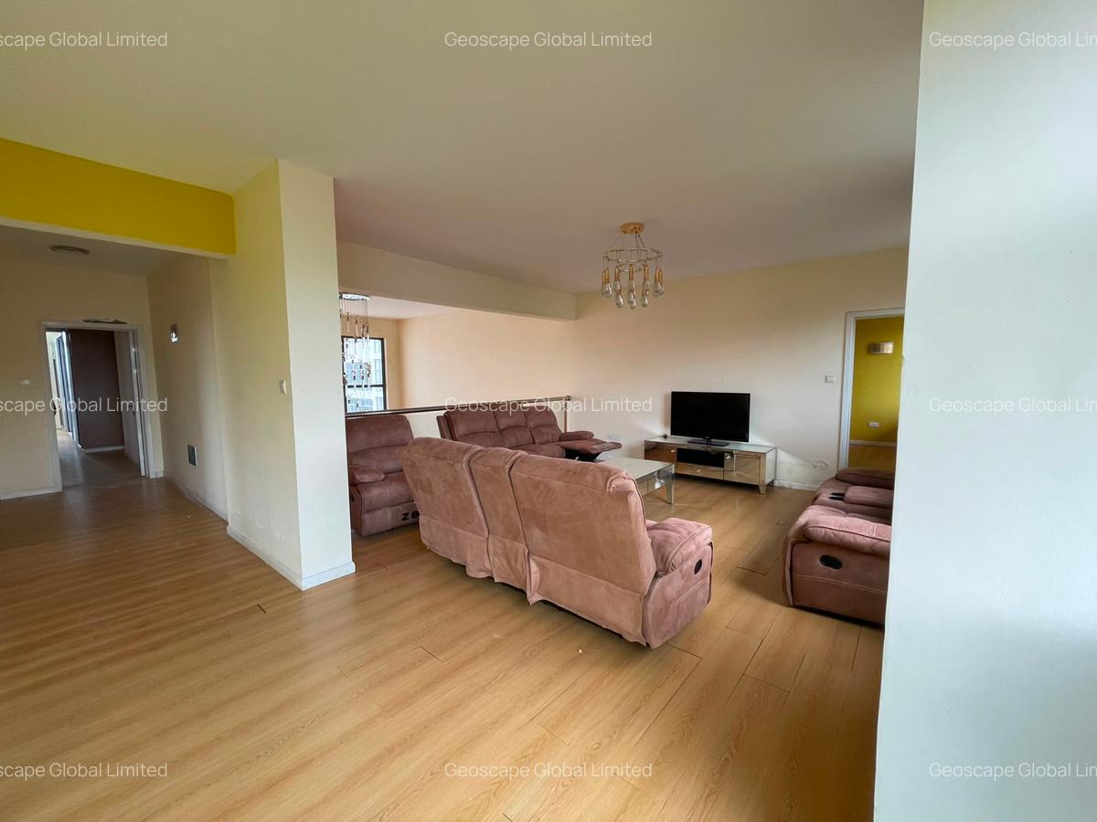 5 Bed Apartment with En Suite in Brookside - 6