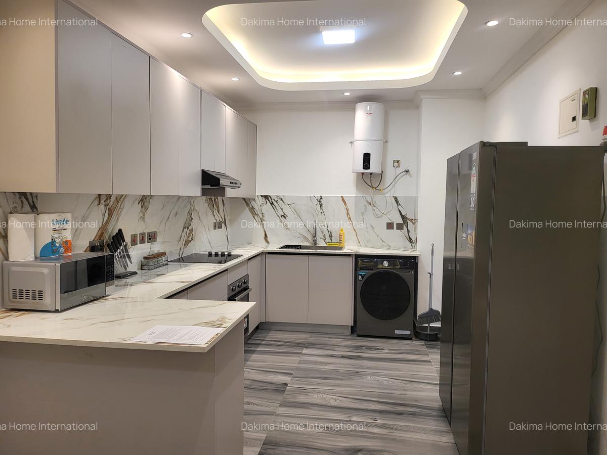 Serviced 1 Bed Apartment with En Suite in Brookside - 13