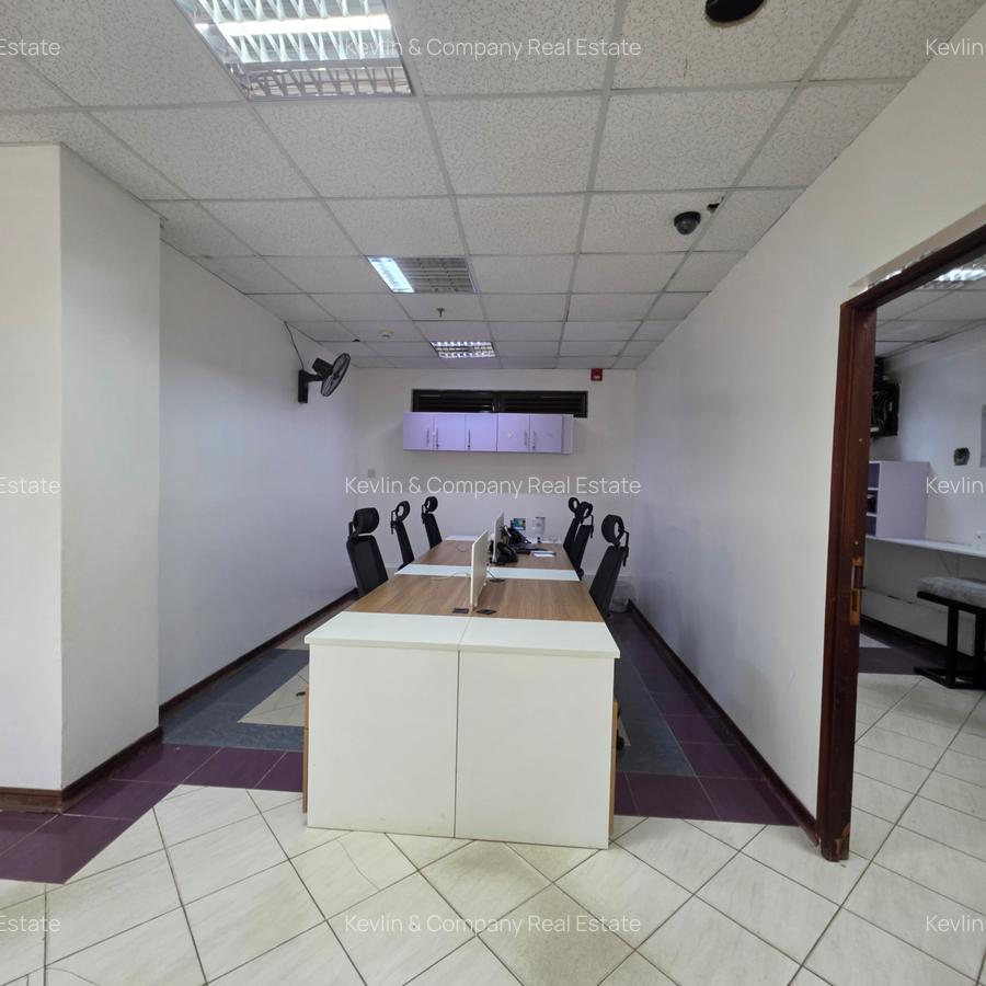 29,000 ft² Office with Service Charge Included in Kilimani - 4