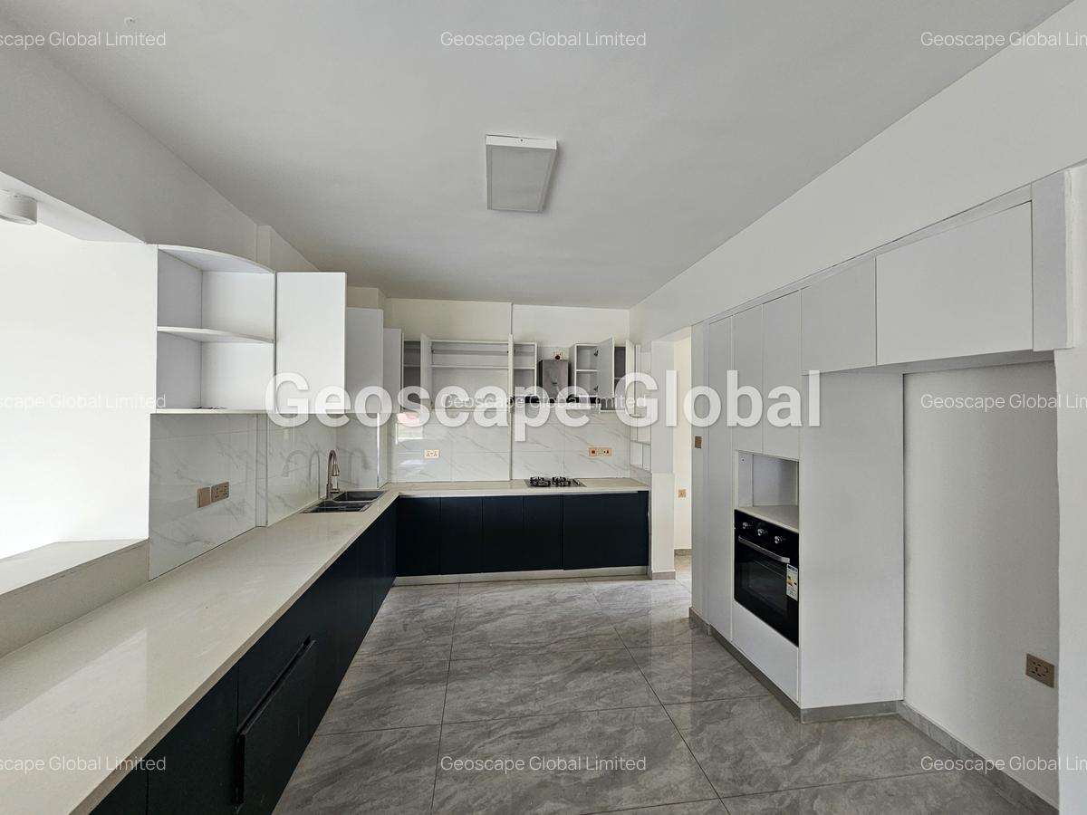 4 Bed Apartment with En Suite in Lavington - 13