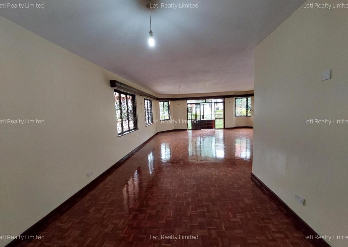 5 Bed Townhouse with En Suite in Kilimani - 12