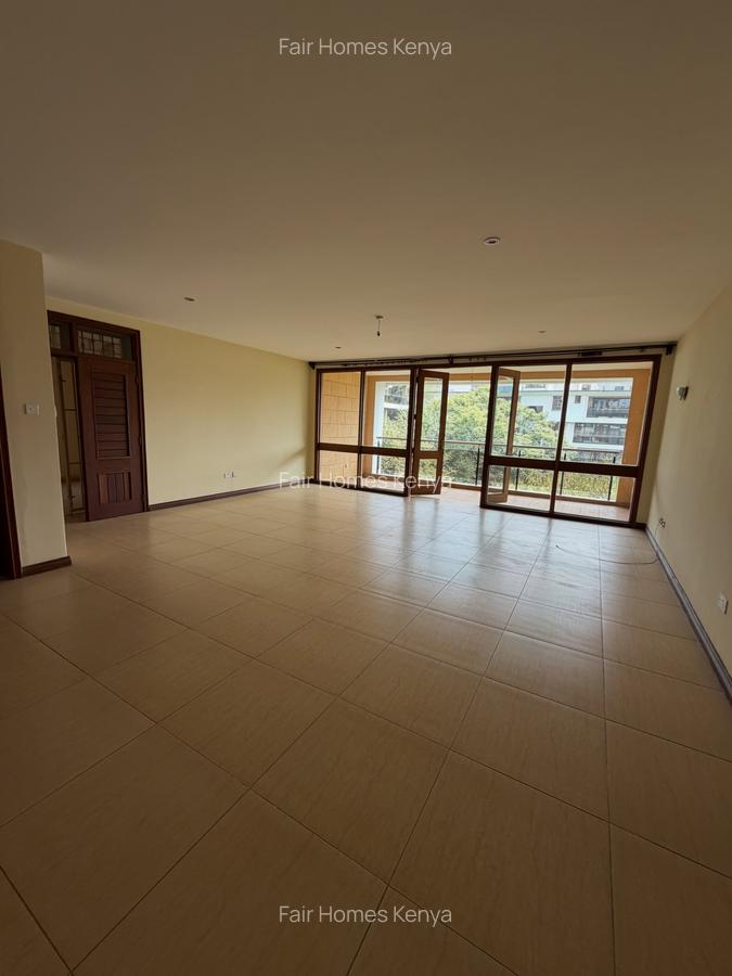 3 Bed Apartment with En Suite at Riverside Drive - 1