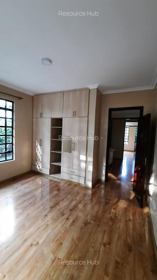 3 Bed House with En Suite at Bomas Area - 19