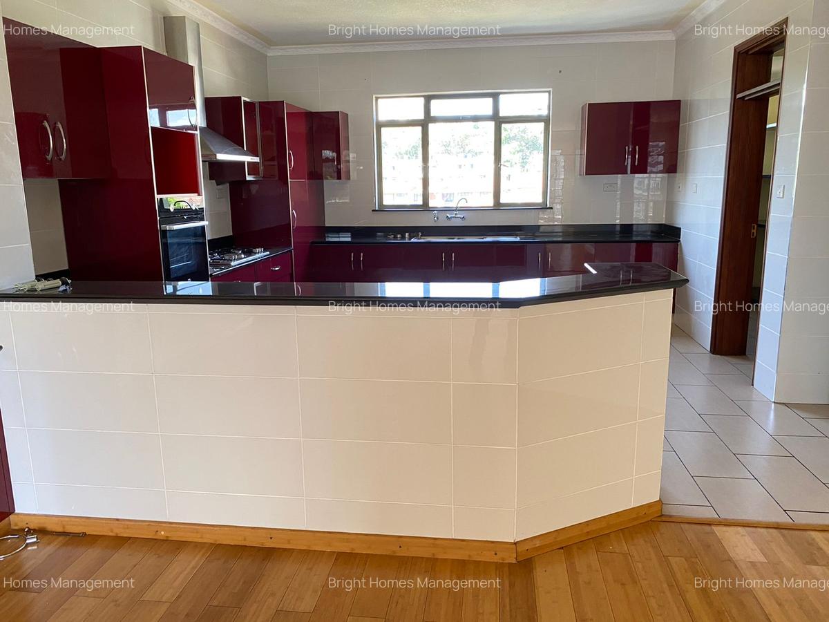 3 Bed Apartment with En Suite in Kilimani - 12
