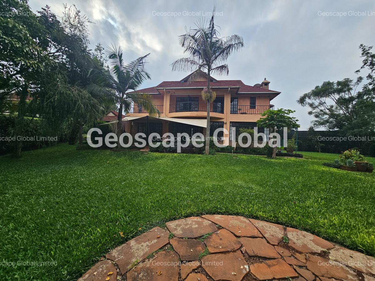 5 Bed House with En Suite in Runda - 11