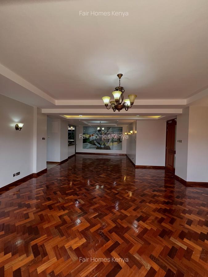 4 Bed Apartment with En Suite at Riverside Drive - 1