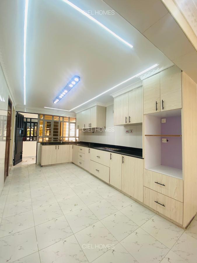 5 Bed Townhouse with En Suite at Mugutha - 8