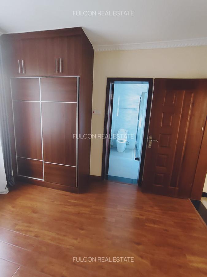 5 Bed Villa with En Suite in Lavington - 18