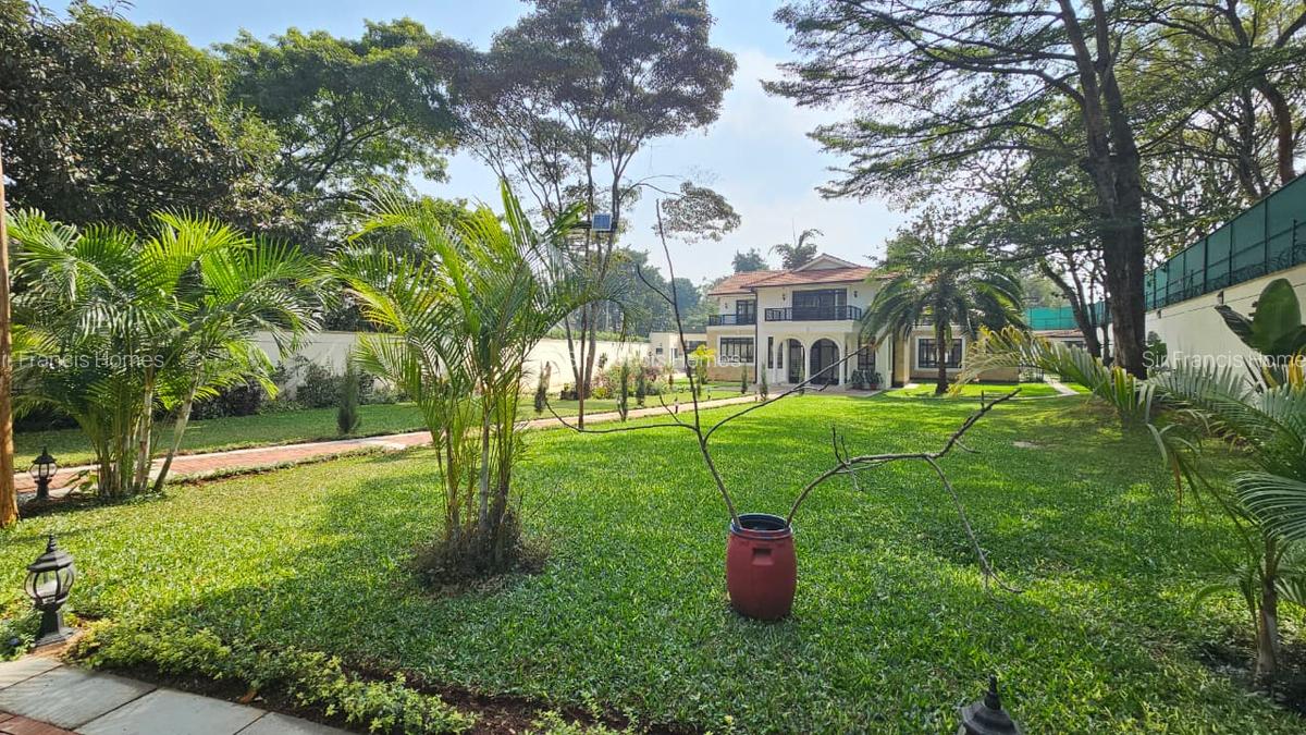 Serviced 5 Bed Apartment with En Suite in Runda - 1