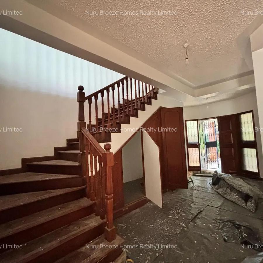 4 Bed Townhouse with En Suite in Westlands Area - 5