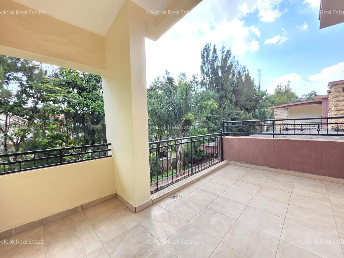 5 Bed Townhouse with En Suite at Off Convent Drive - 5