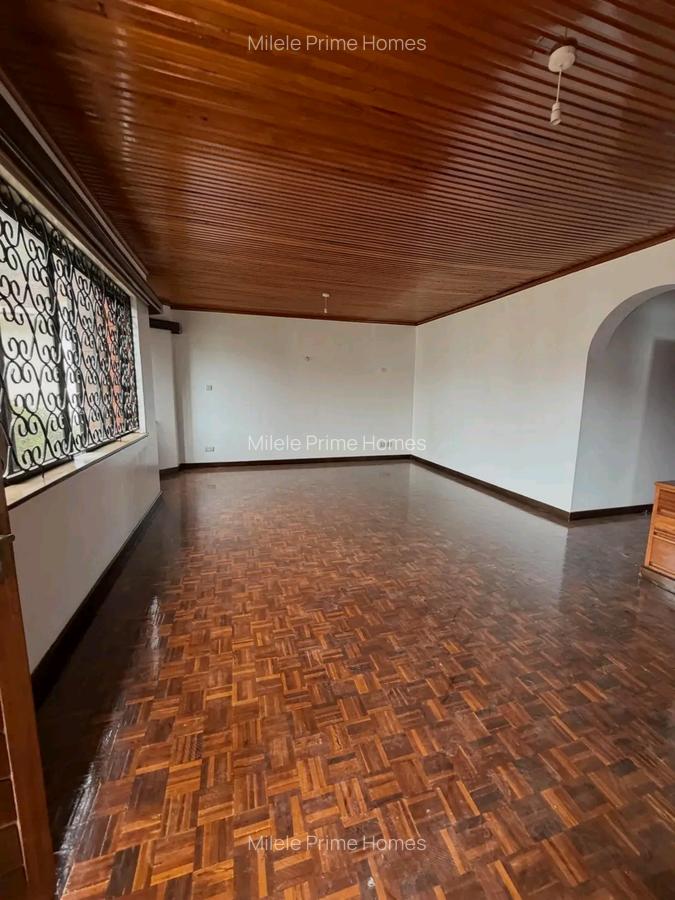 5 Bed Townhouse with En Suite at Off Ole Dume Road - 2