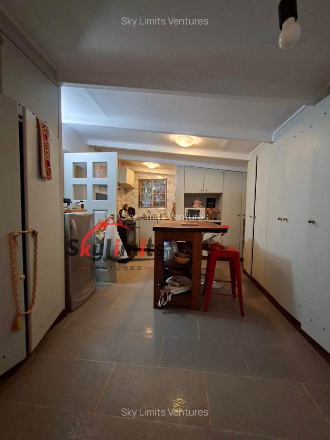1 Bed House with Swimming Pool in Rosslyn - 5