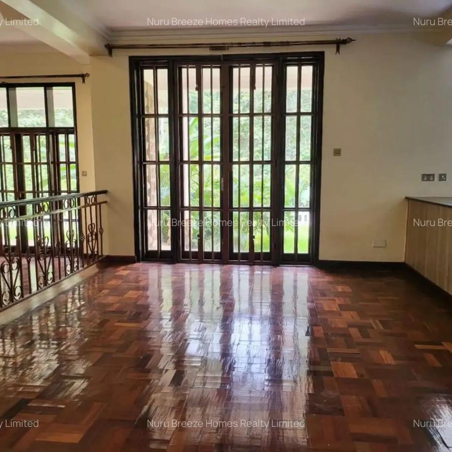4 Bed Townhouse with En Suite in Karen - 2