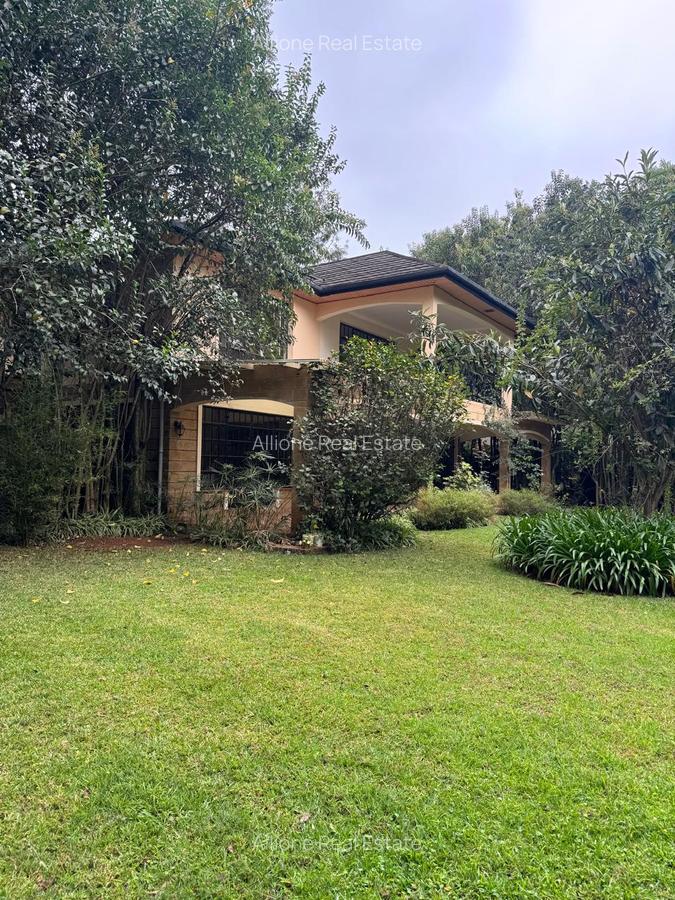 4 Bed Townhouse with Walk In Closet at Near The Hub Mall - 3