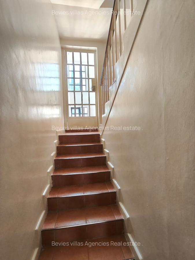 5 Bed Townhouse with En Suite at Brookside - 5