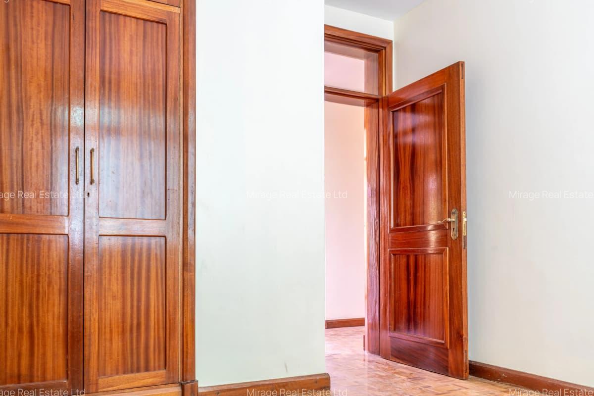 3 Bed Apartment with Parking in Westlands Area - 8