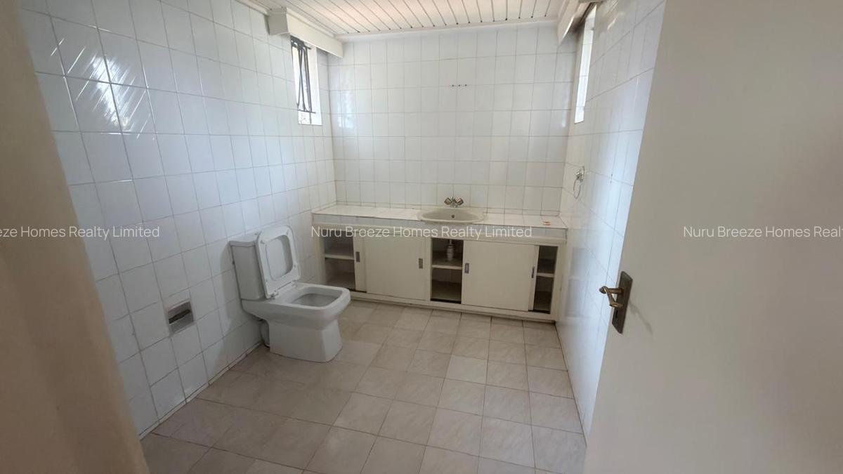 5 Bed House with En Suite in Gigiri - 13