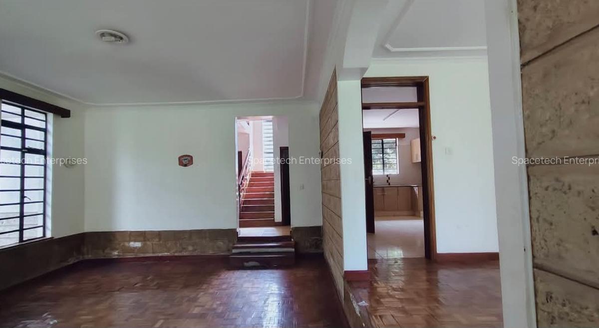 4 Bed Townhouse with En Suite in Rosslyn - 13