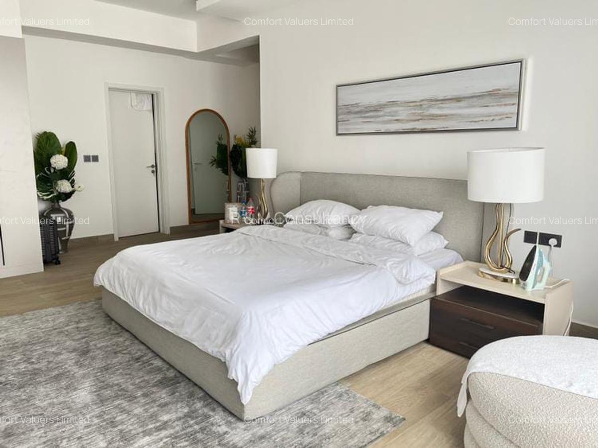 Serviced 3 Bed Apartment with En Suite at Riverside Drive - 5
