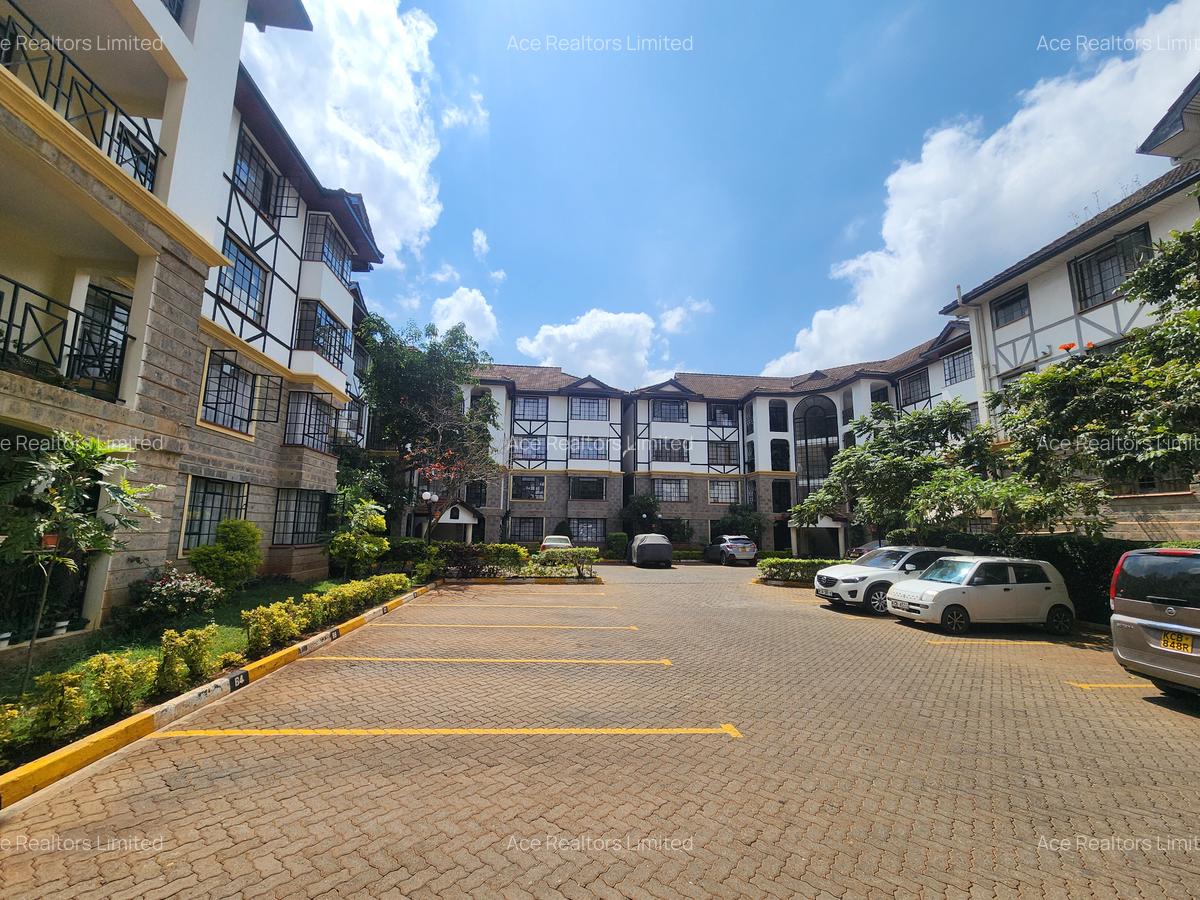 3 Bed Apartment with En Suite at Valley Arcade - 2