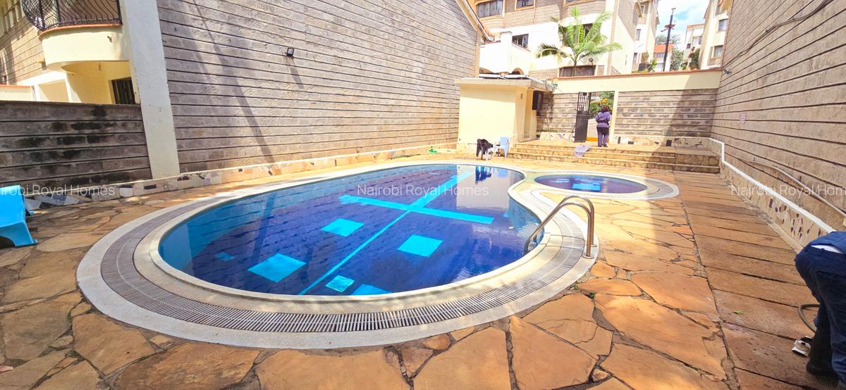 4 Bed Townhouse with En Suite at Grovelia Grove - 17