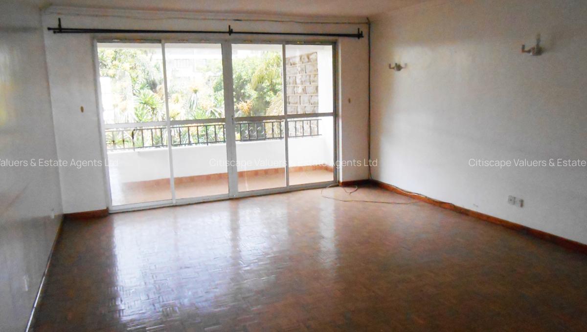 3 Bed Apartment with En Suite in Westlands Area - 2