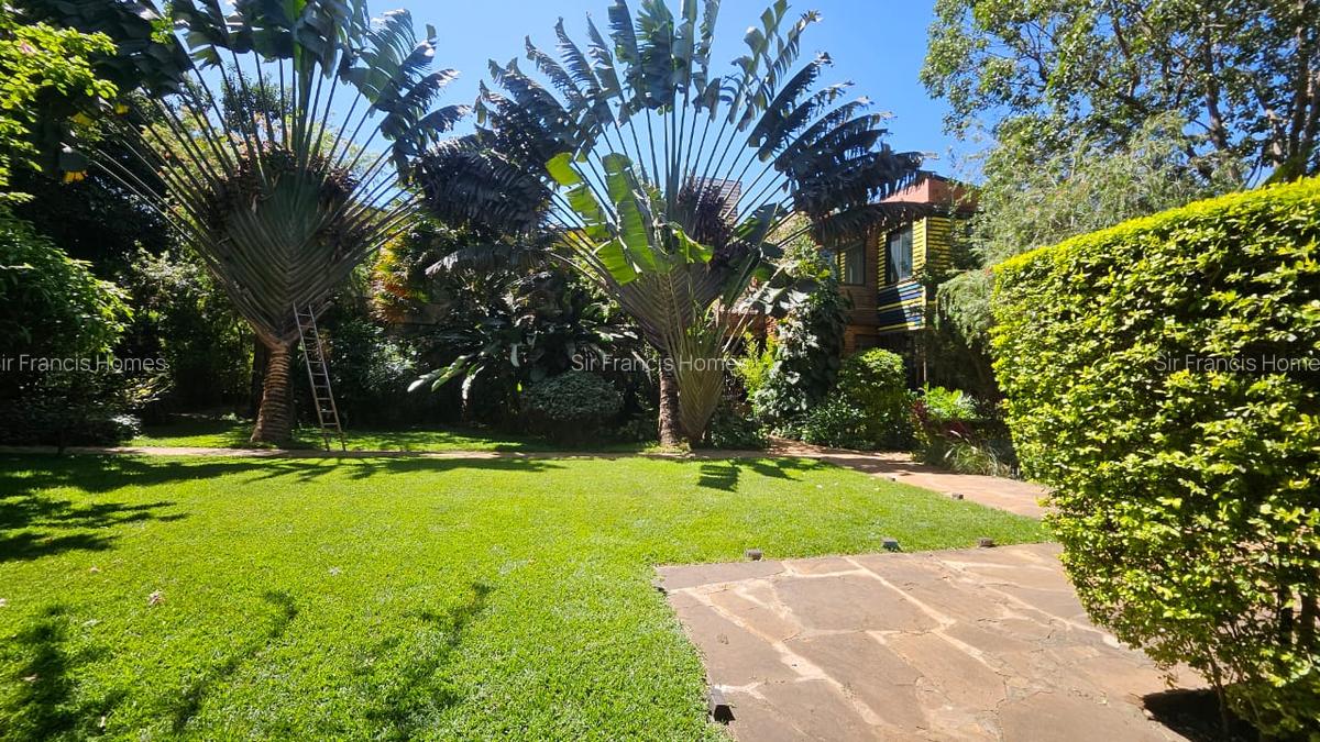 5 Bed House with En Suite in Runda - 18