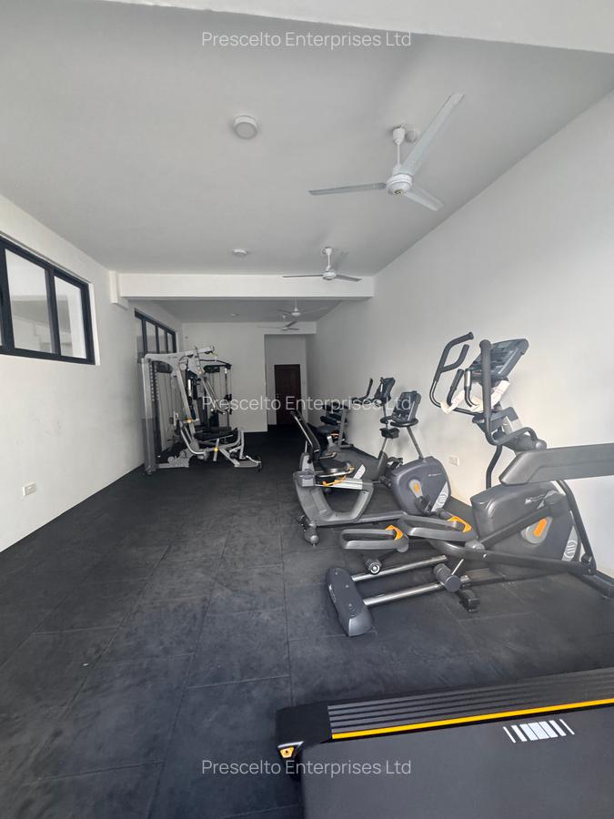 3 Bed Apartment with En Suite at Off Links Road - 3