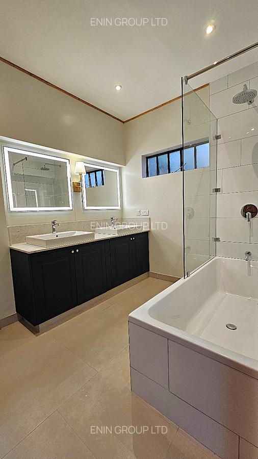 4 Bed House with En Suite at Lavington Area - 11
