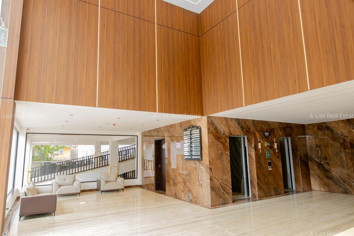 5,000 ft² Office with Service Charge Included at Brookside Grove - 11