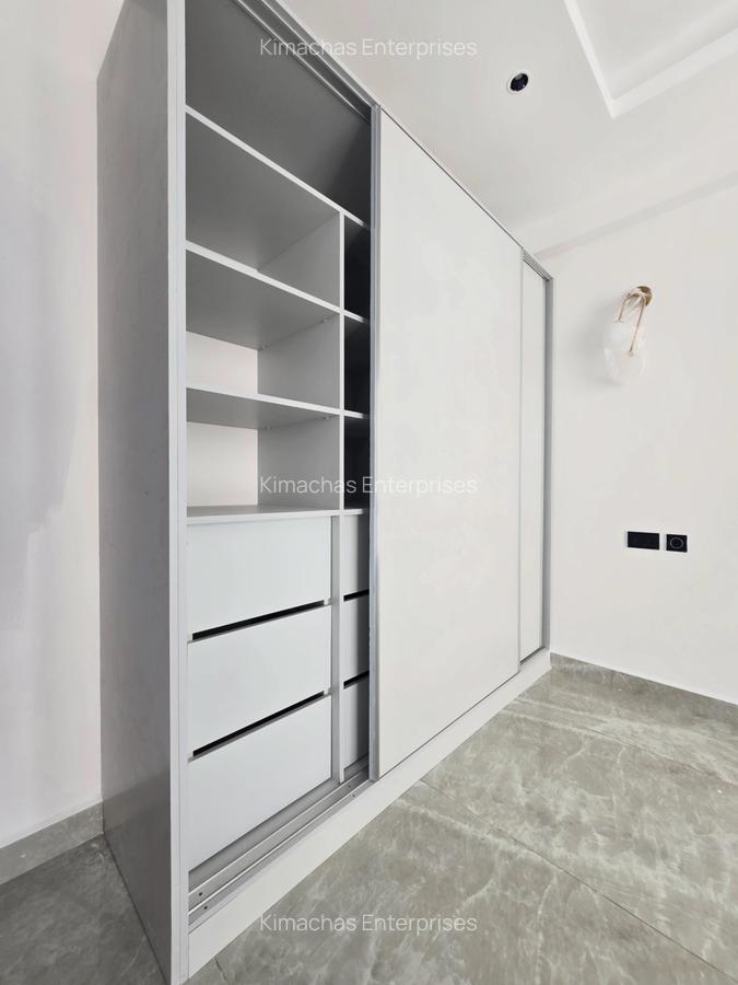 3 Bed Apartment with En Suite at 1St Ave - 14