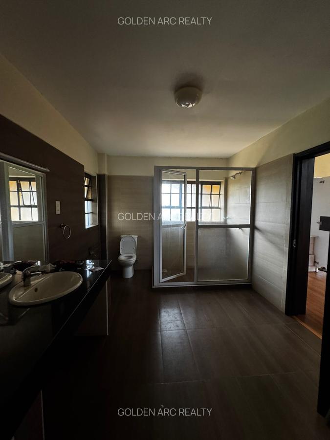 5 Bed Townhouse with En Suite in Karen - 13
