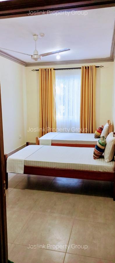 2 Bed Apartment with En Suite at Mt Kenya Avenue - 11